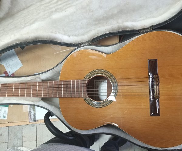 گیتار کلاسیک الحمبرا 2c اصل(استوک) Alhambra 2C Classical Guitar - Image 2